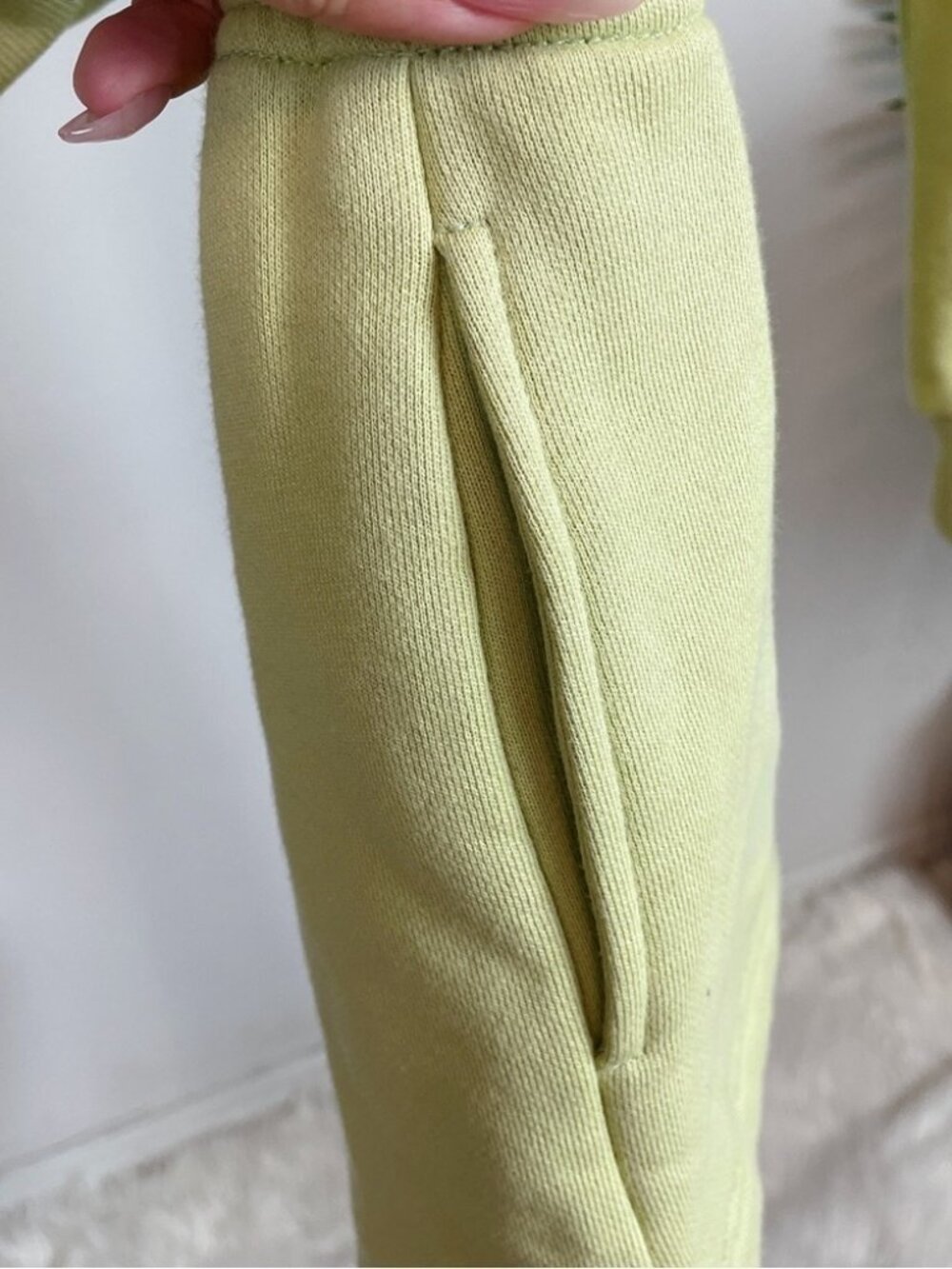 NWT NIA the brand Cora Sweatshirt and Short Set Lounge Comfy Active - Picture 6 of 6